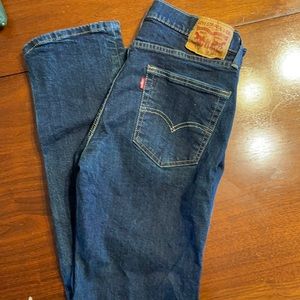 Men’s Levi dark jeans
